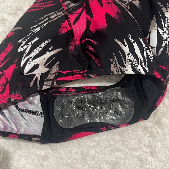 SS SHORE SHAPERS ONE PIECE SWIMSUIT BLACK WHITE FUCHSIA Size 12 new without tags - Picture 3 of 9